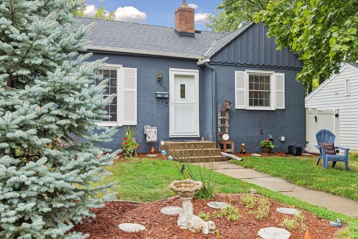 Property Photo:  3252 Dakota Avenue S  MN 55416 