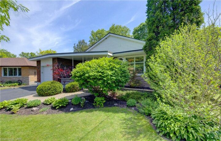Property Photo:  71 Pinecrest Drive  ON N2A 2G6 