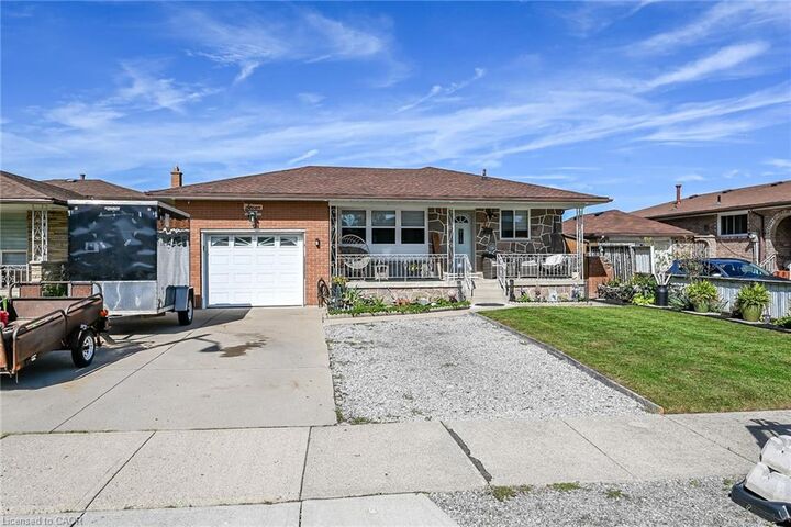 Property Photo:  7 Glen Allen Drive  ON L8G 3A3 