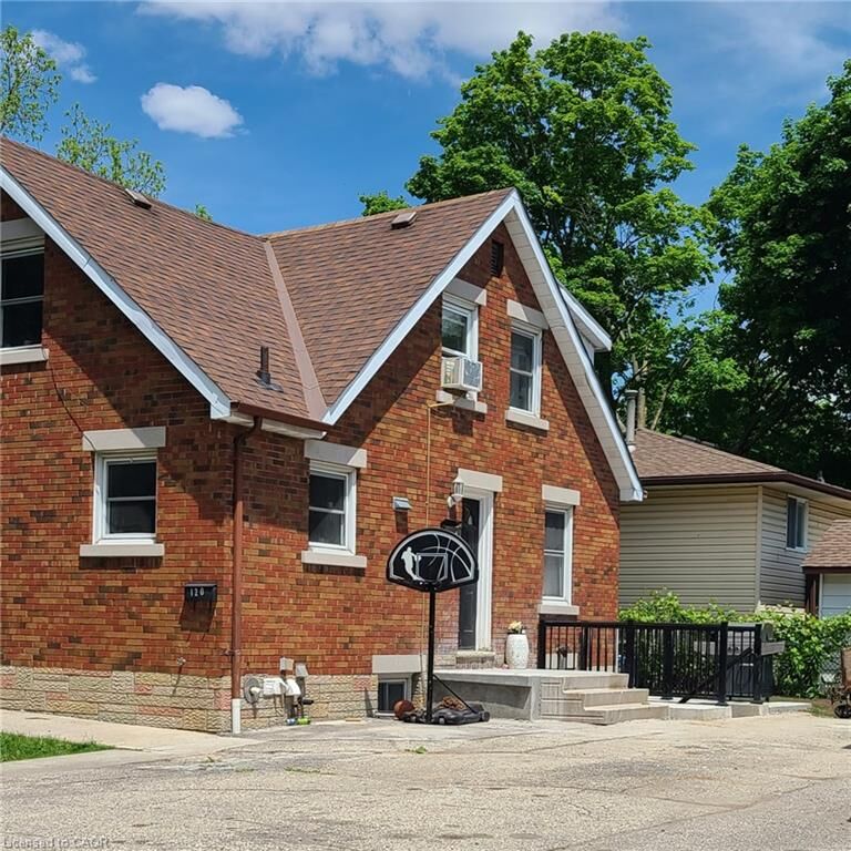 Property Photo:  120 Elmwood Avenue B  ON N1R 4Y6 