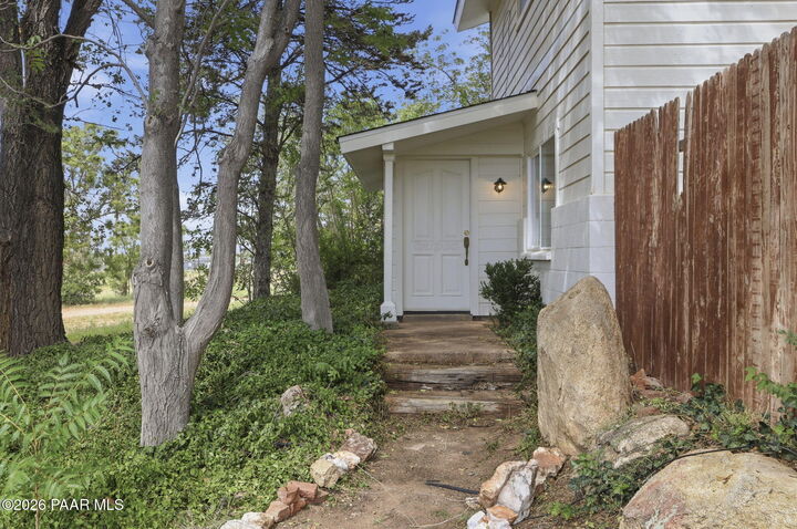 Property Photo:  371 N Road 1 West  AZ 86323 
