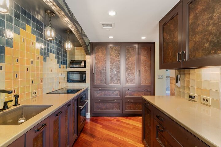 Property Photo:  10 Bowdoin St 411  MA 02114 