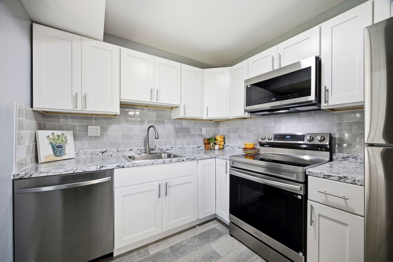 Property Photo:  25 Nassau Dr 25  MA 01129 