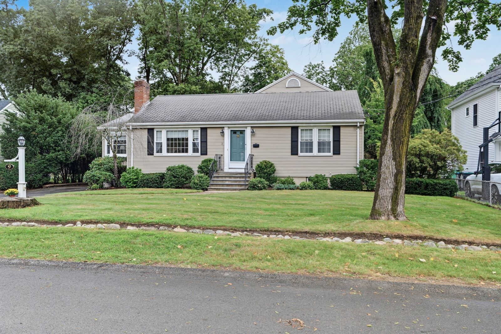 Property Photo:  9 Fern St  MA 01760 