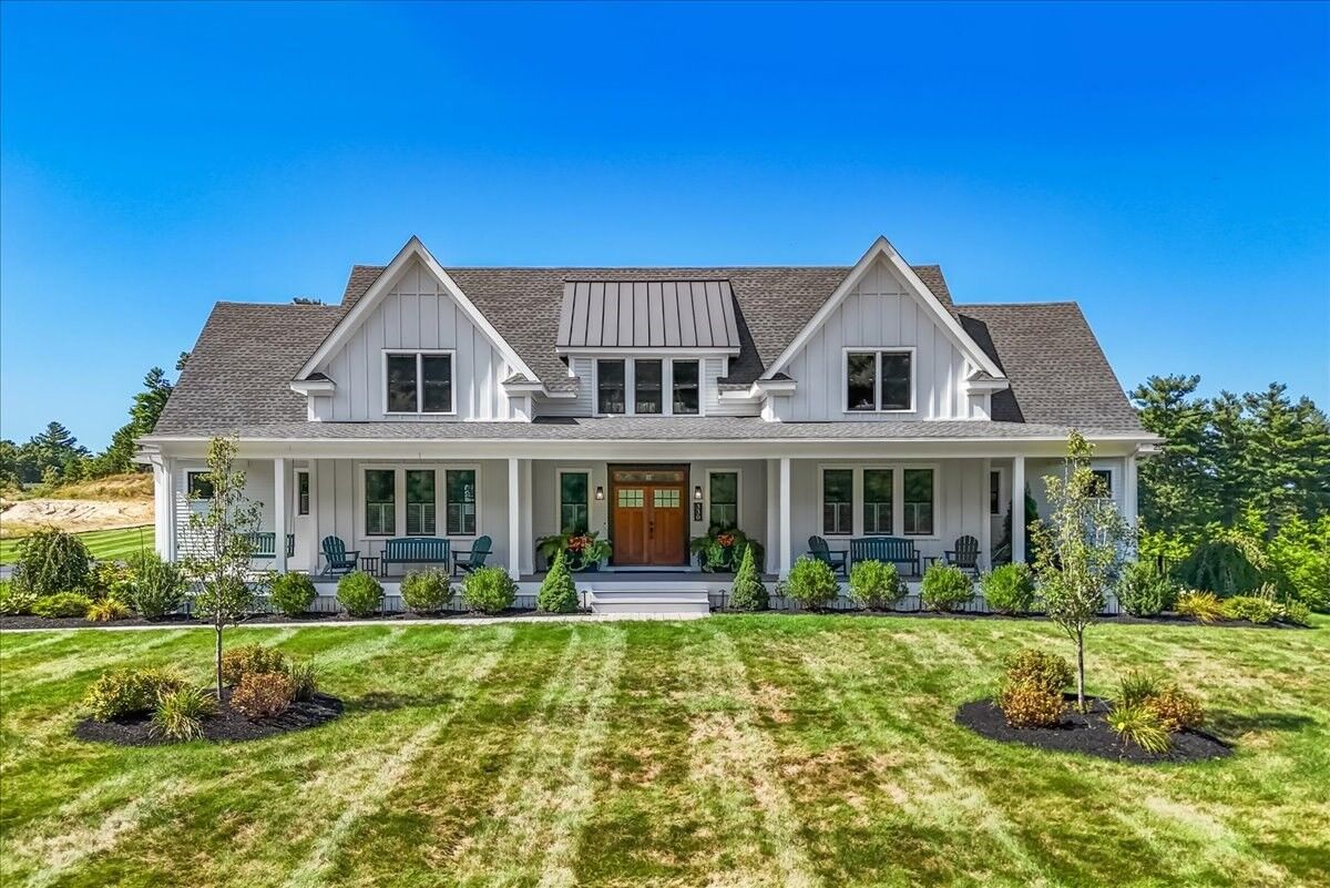 Property Photo: 330 Country Club Way MA 02364