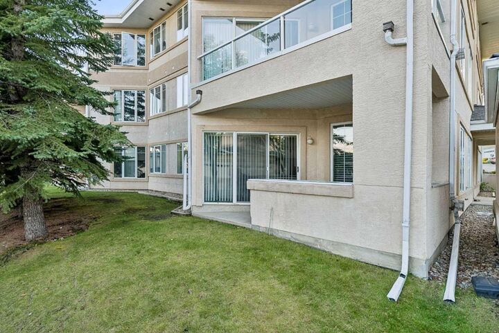 Property Photo:  108 Edgeridge Terrace NW 102  AB T3A 6C4 