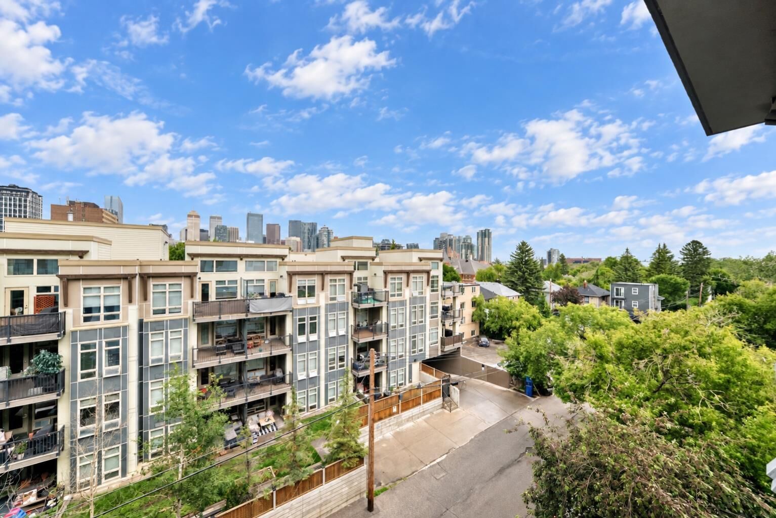 Property Photo:  328 21 Avenue SW 511  AB T2S 0G8 