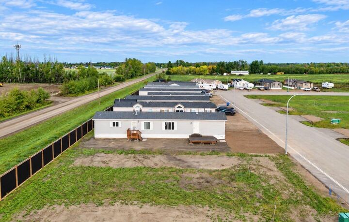 Property Photo:  10401 110 Ave  AB T0H 2H0 