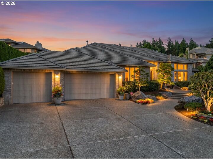 Property Photo: 7274 SW Ascot Ct OR 97225