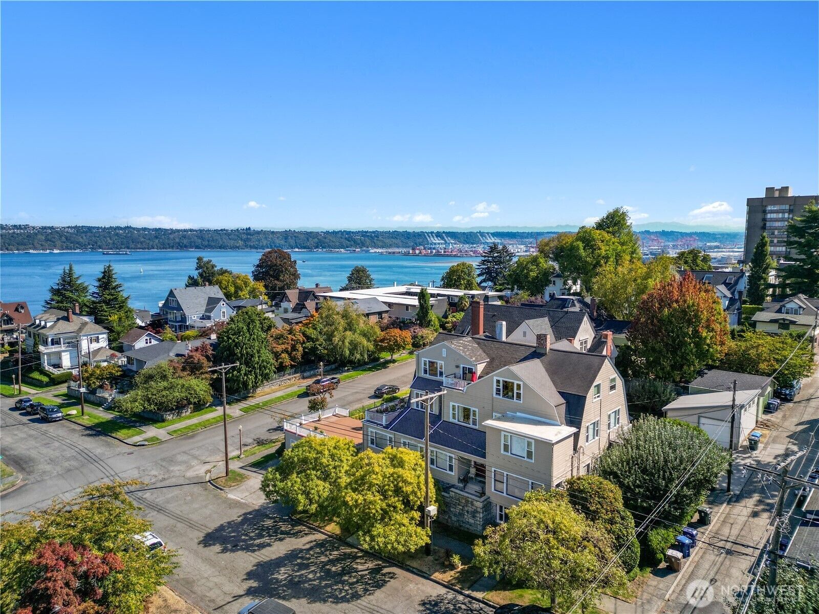 Property Photo:  406 N 6th Street  WA 98403 