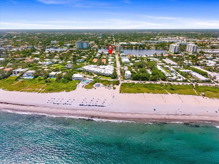 Property Photo: 990 Casuarina Road 4 FL 33483