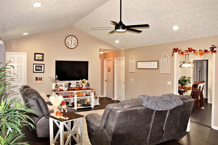 Property Photo:  479 Anne Claire Lane  KY 42127 
