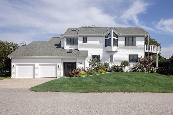 Property Photo:  16 Larch Avenue  RI 02882 