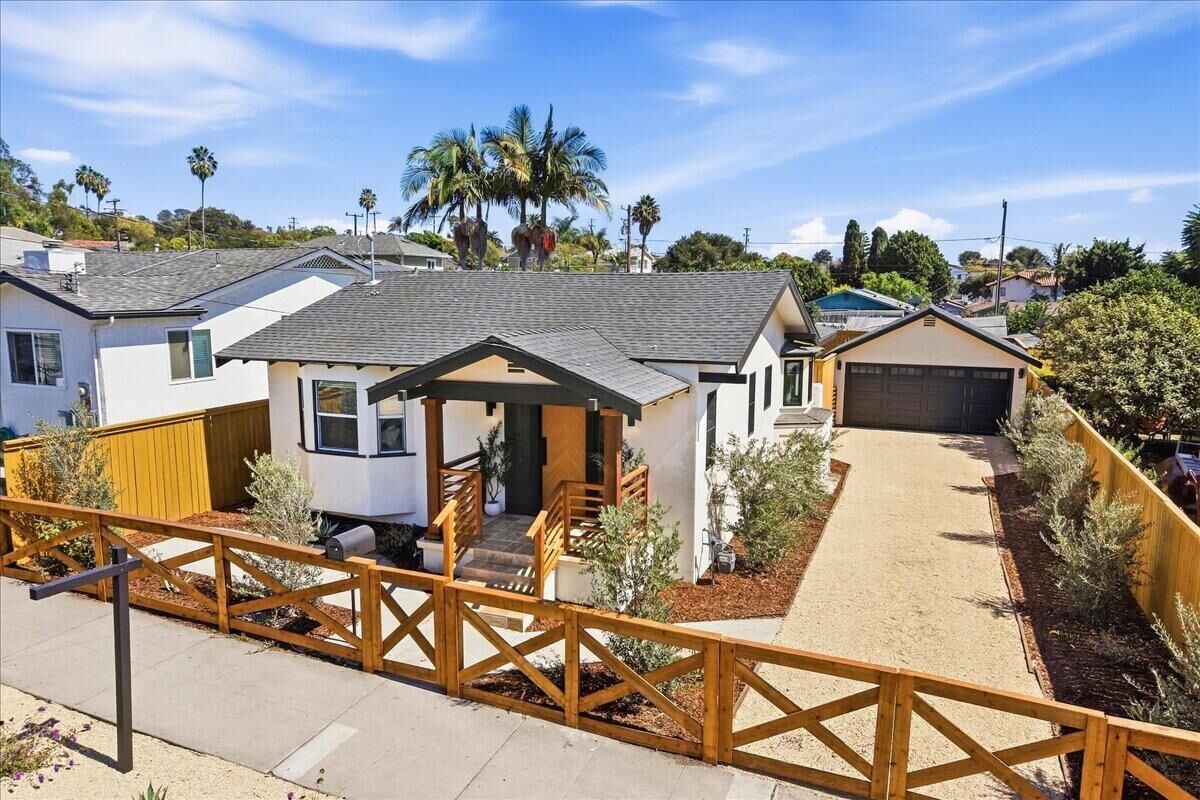 Property Photo: 1014 E Ortega Street CA 93103