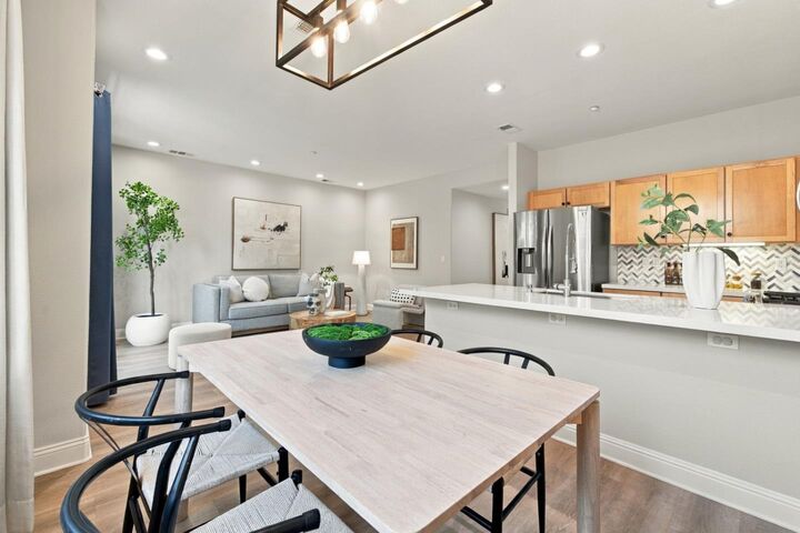 Property Photo:  1913 Vida Court  CA 94043 