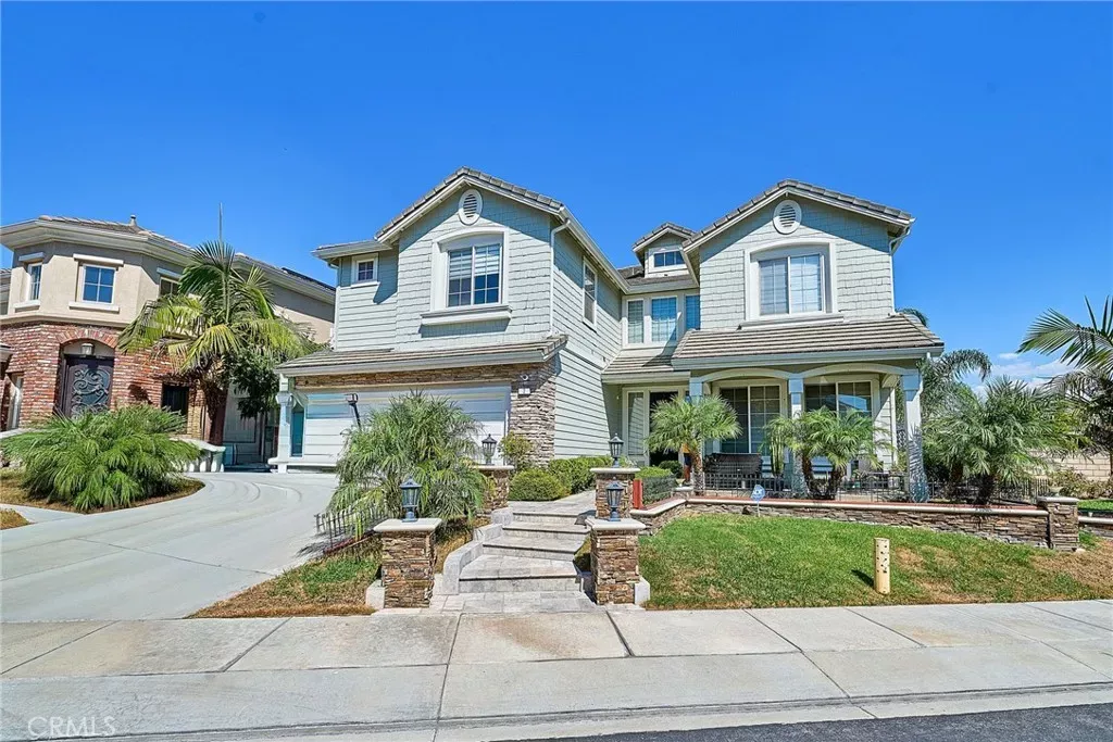 Property Photo:  2 Laketrail  CA 90621 