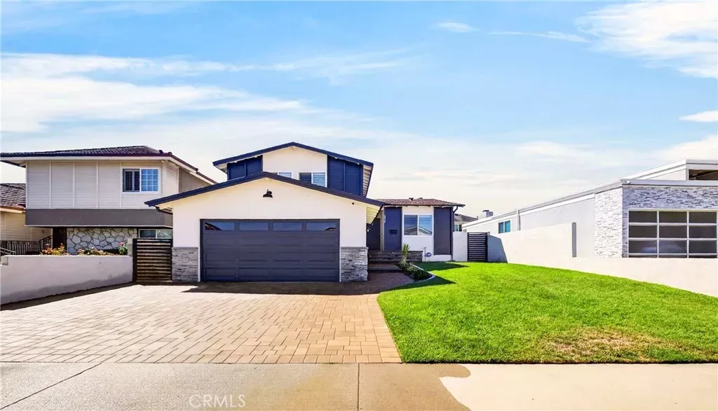 Property Photo:  1026 Ashpark  CA 90710 