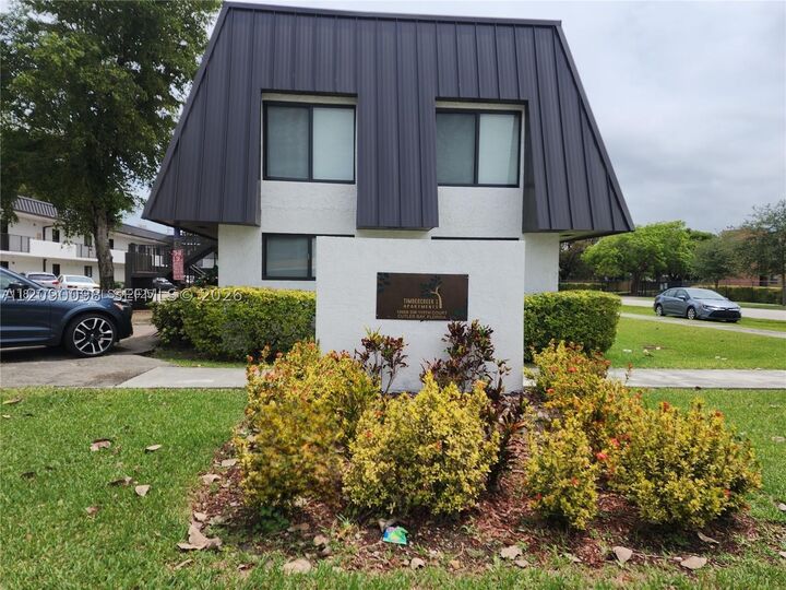 Property Photo:  19600 SW 110th Ct 112  FL 33157 