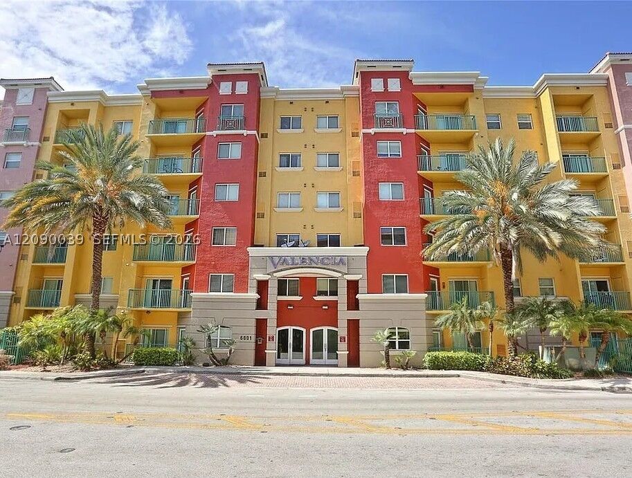 Property Photo: 6001 SW 70th St 443 FL 33143