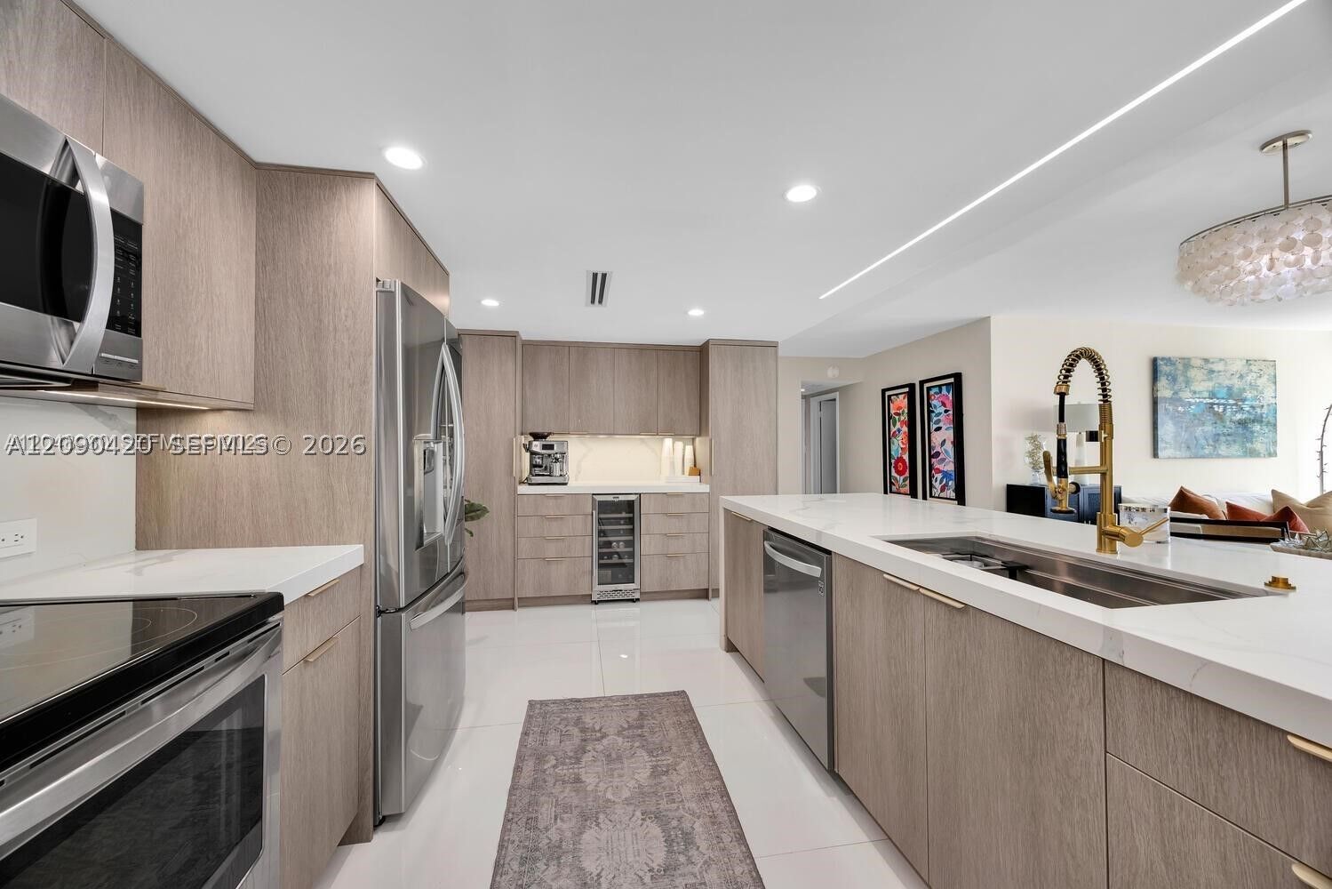 Property Photo: 155 Ocean Lane Dr 413 FL 33149