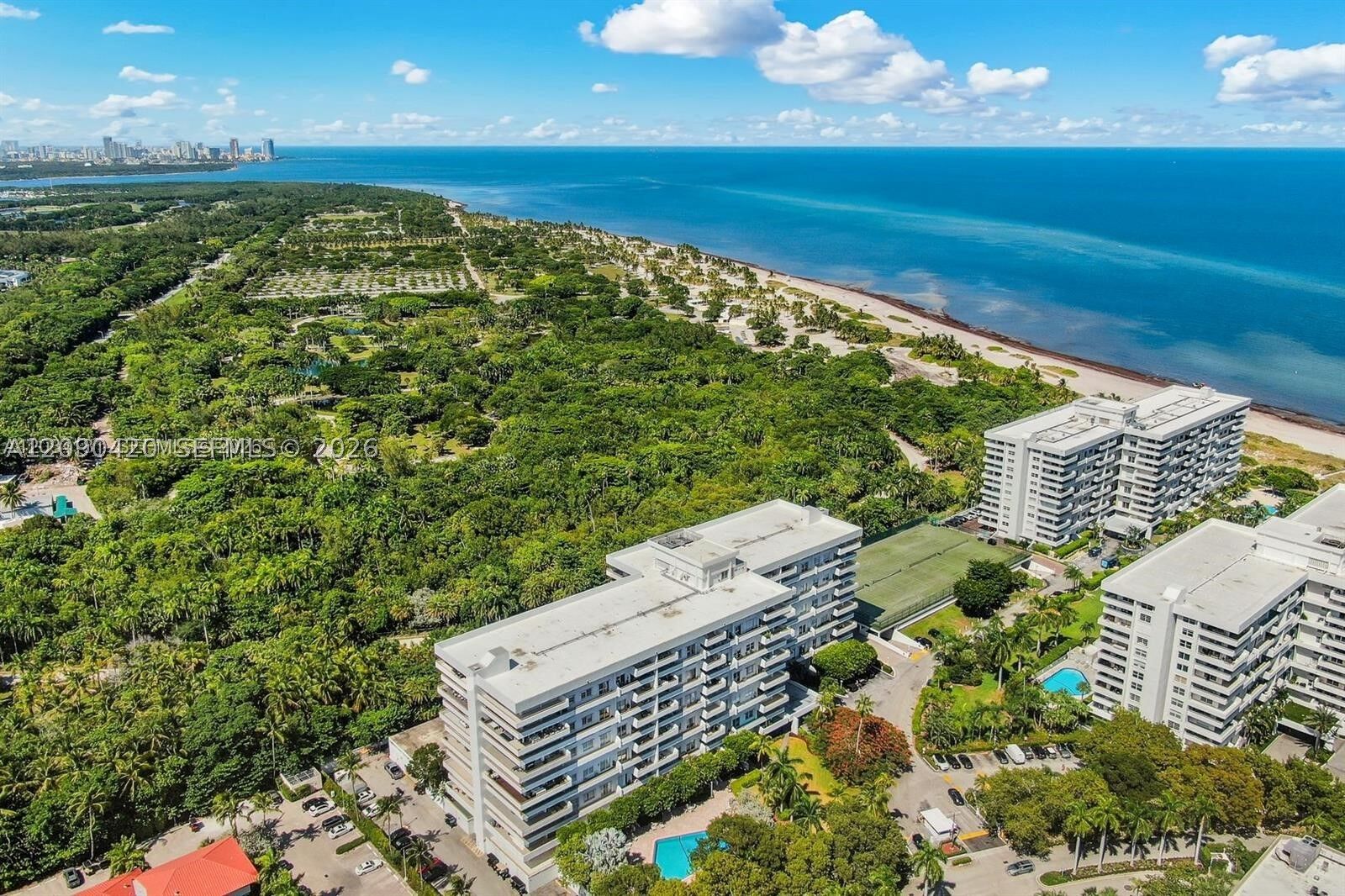 Property Photo:  155 Ocean Lane Dr 413  FL 33149 