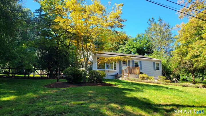Property Photo:  114 Murlyn Road  CT 06518 