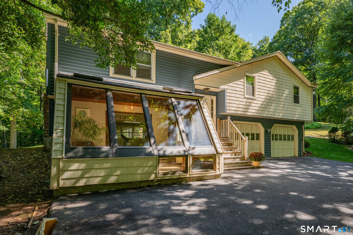 Property Photo:  805 Neipsic Road  CT 06033 