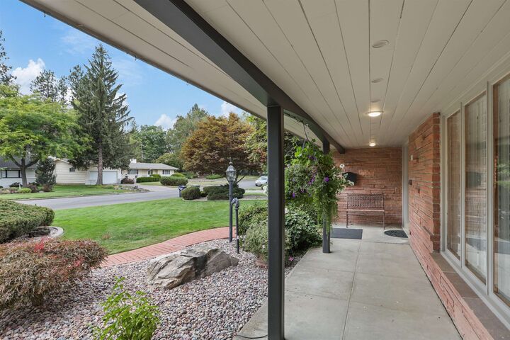 Property Photo: 4215 S Napa St WA 99203