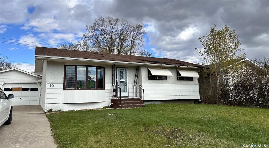 Property Photo:  19 O'Neil Crescent  SK S7N 1W7 