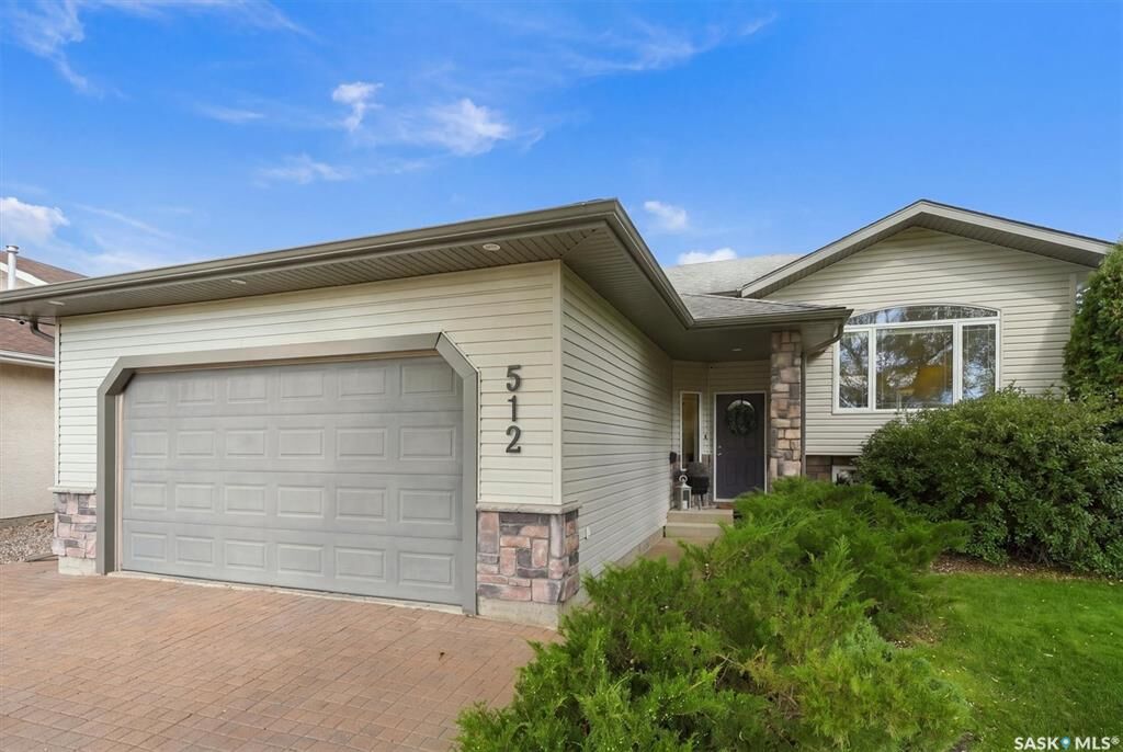 Property Photo:  512 Ens Crescent  SK S0K 4S0 