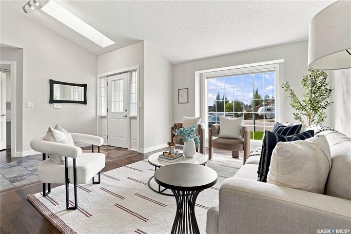 Property Photo:  122 Lavalee Place  SK S7J 5K7 