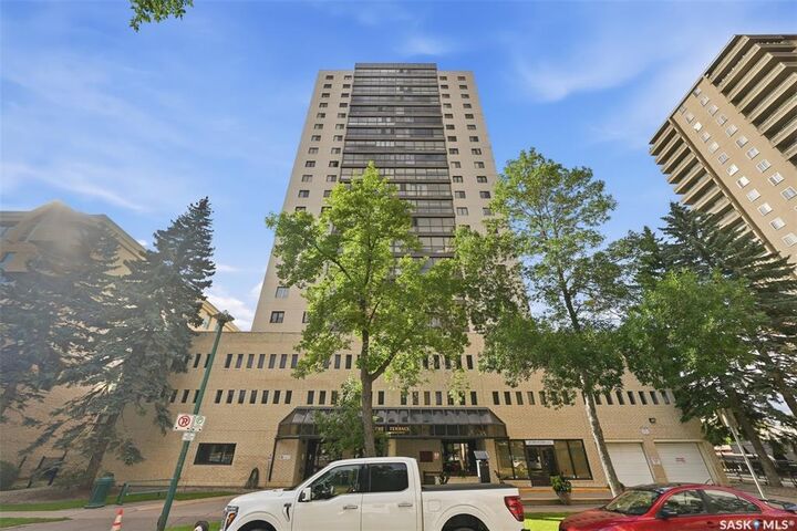 Property Photo:  315 5th Avenue N 1702  SK S7K 5Z8 