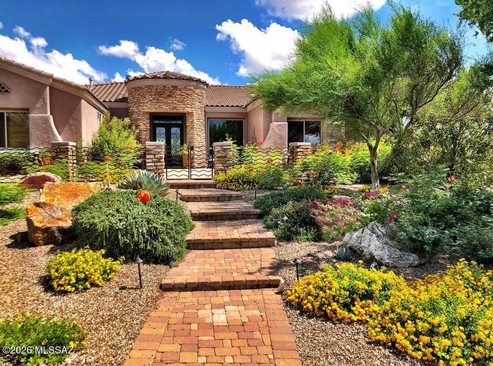 Property Photo:  13906 N Easy Par Place  AZ 85658 