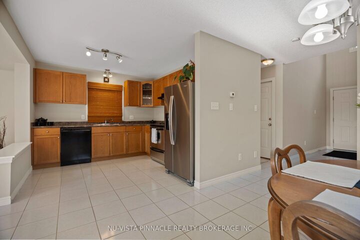 Property Photo:  2504 Meadowgate Boulevard  ON N6M 1L8 