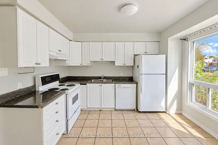 Property Photo:  126 Belmont Drive 17  ON N6J 4W1 