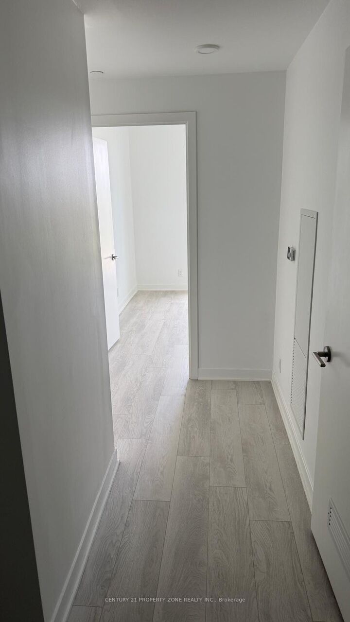 Property Photo:  6 Flavelle Trail 1111  ON L4L 0M8 