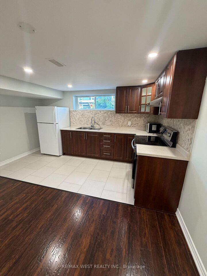 Property Photo:  15 Macleod Street  ON M6L 2M7 
