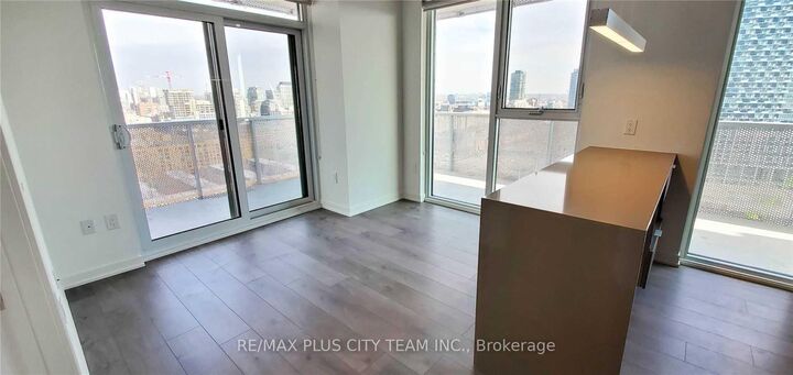 Property Photo:  20 Richardson Street 1510  ON M5A 0S6 