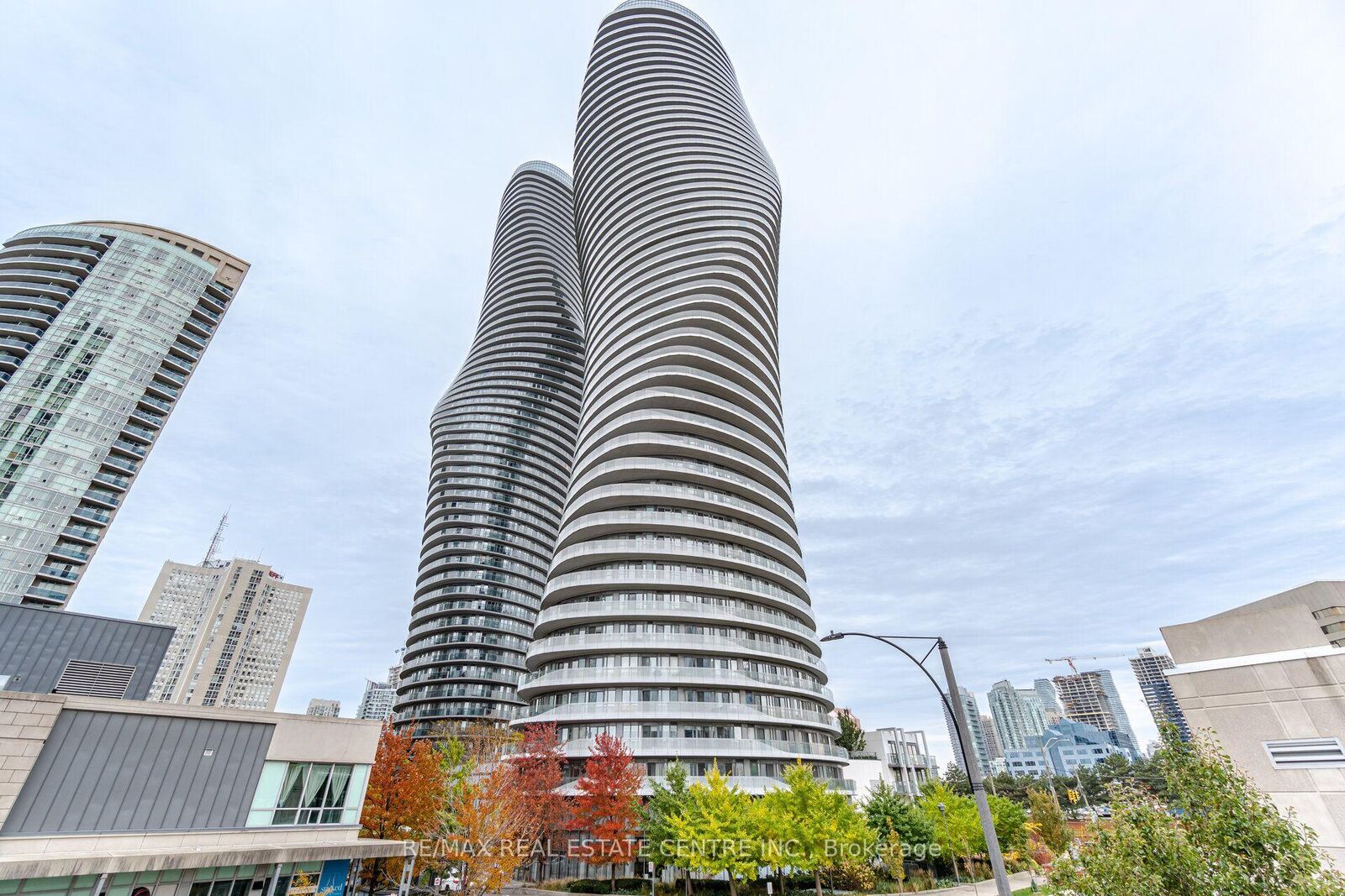 Property Photo:  50 Absolute Avenue Lph8  ON L4Z 0A9 