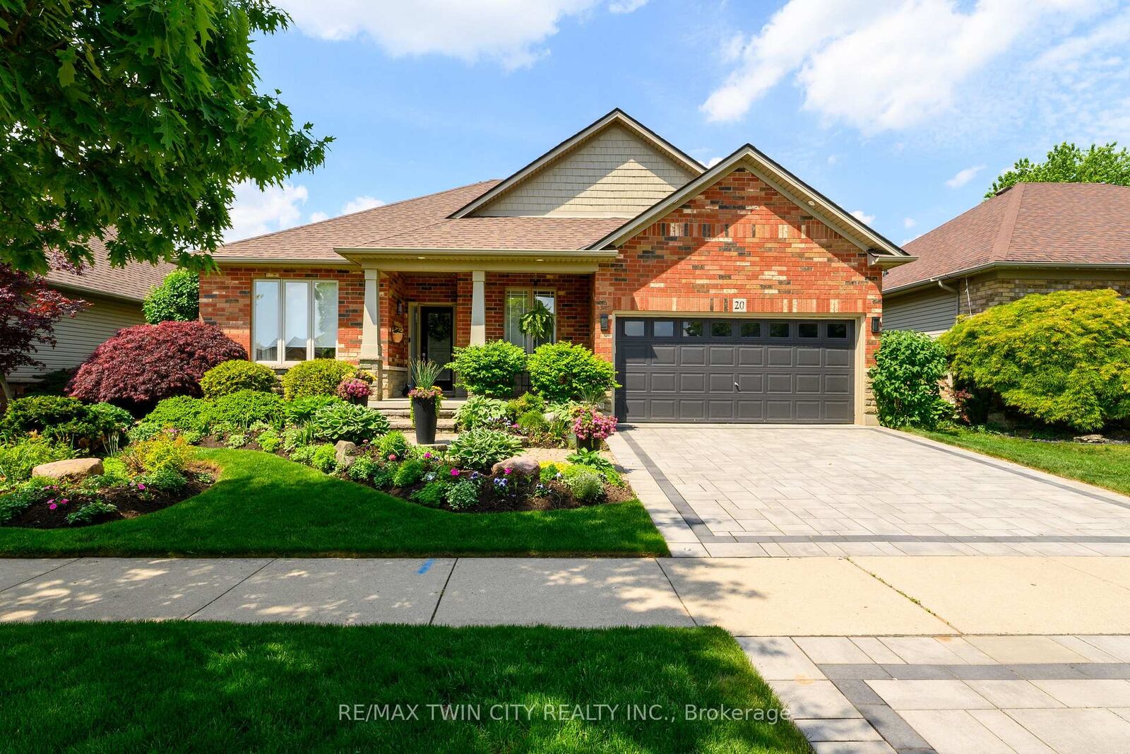 Property Photo:  20 Cardinal Lane  ON N3L 4G2 