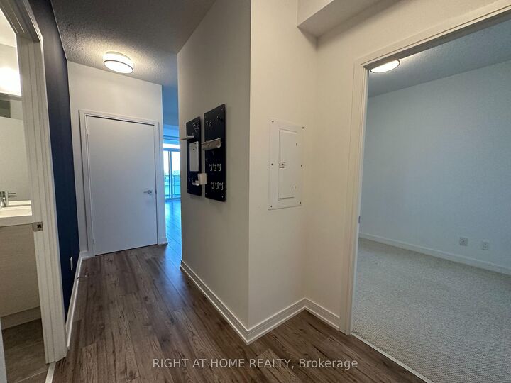 Property Photo:  621 Sheppard Avenue E 629  ON M2K 0G4 