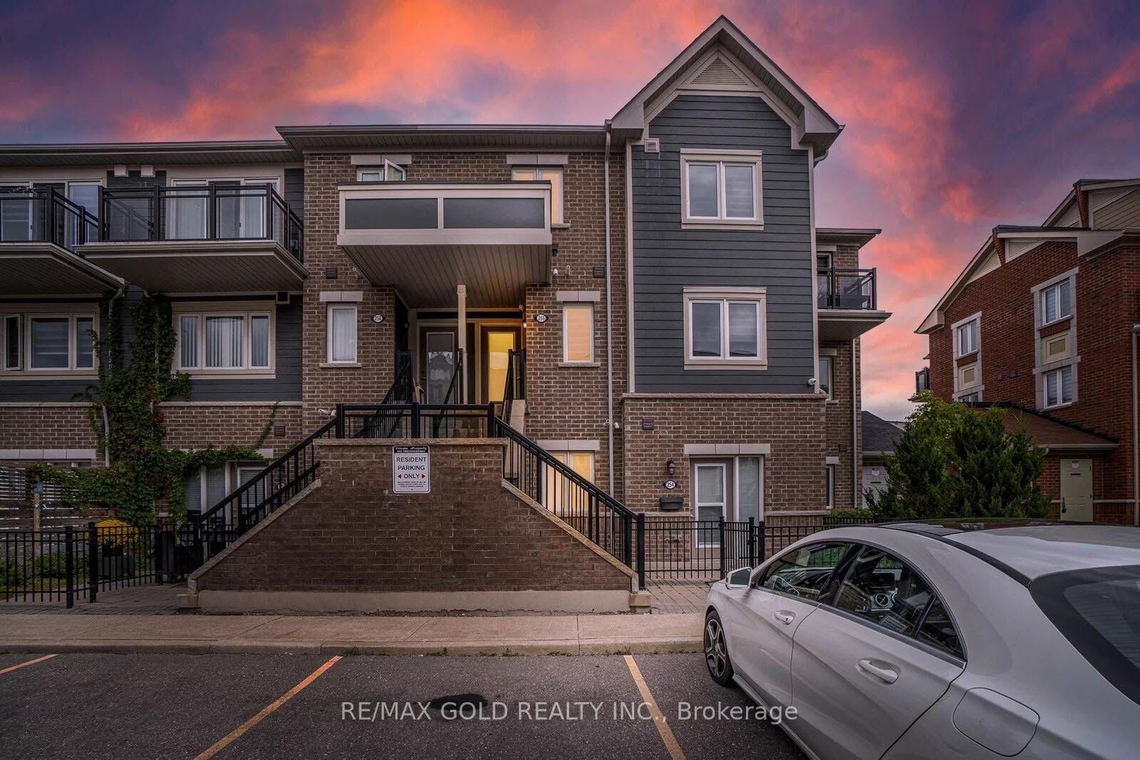Property Photo:  250 Sunny Meadow Boulevard 215  ON L6R 3Y6 