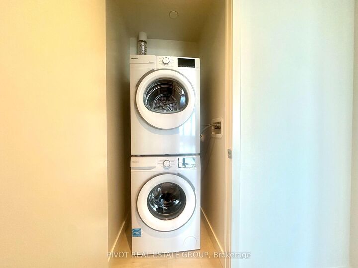 Property Photo:  448 Burnhamthorpe Road W  ON L5B 0R4 