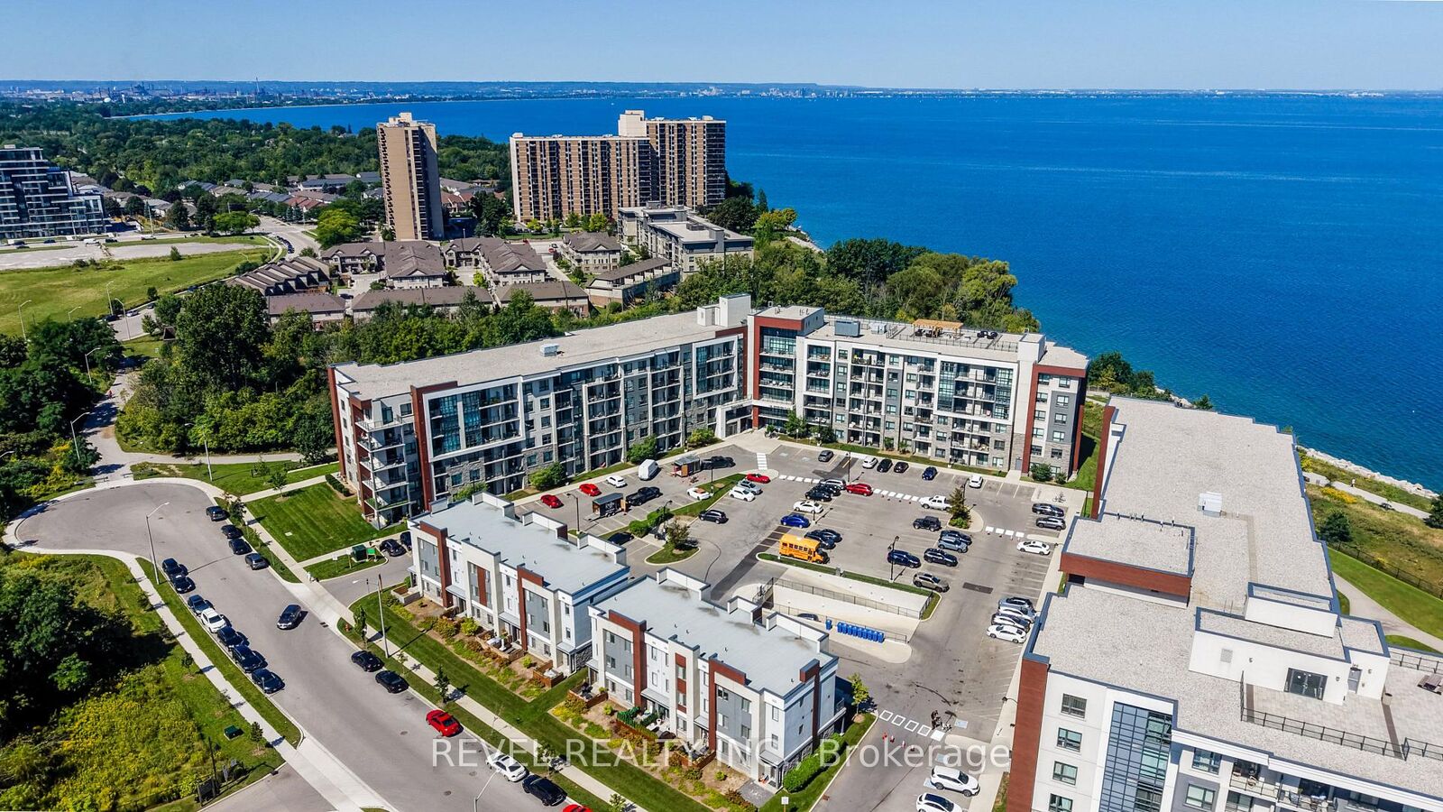 Property Photo:  125 Shoreview Place 235  ON L8E 0K3 