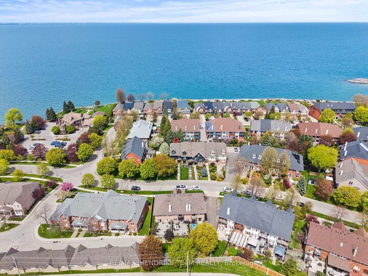 Property Photo:  5 Harbour Drive  ON L8E 4Z4 