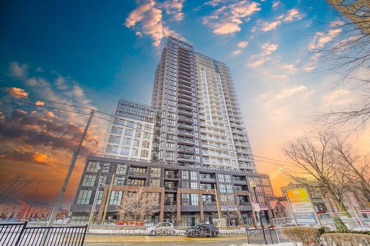 Property Photo:  286 Main Street 421  ON M4C 0B3 