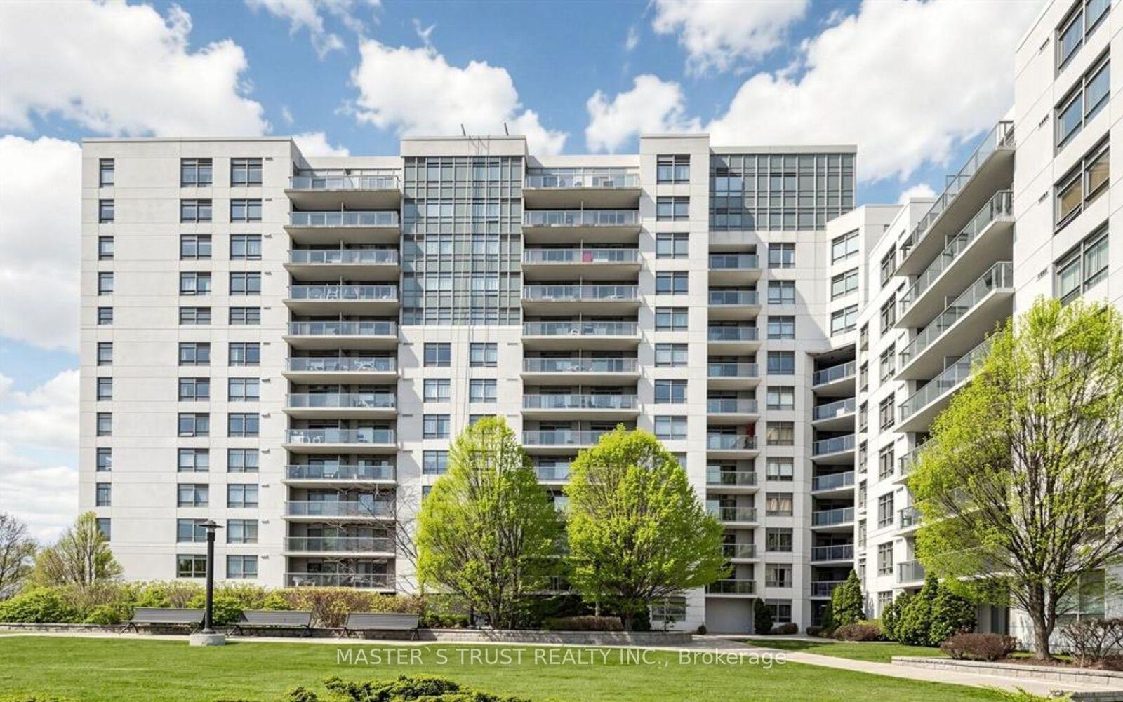 Property Photo:  812 Lansdowne Avenue 302  ON M6H 4K5 