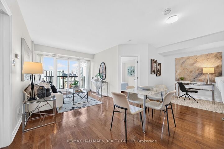 Property Photo:  200 Rideau Street 1405  ON K1N 5Y1 