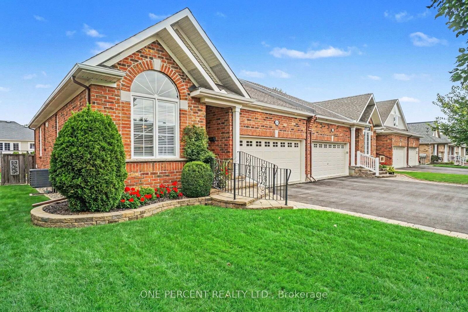 Property Photo:  214 Cairnsmore Circle  ON K2J 0G4 