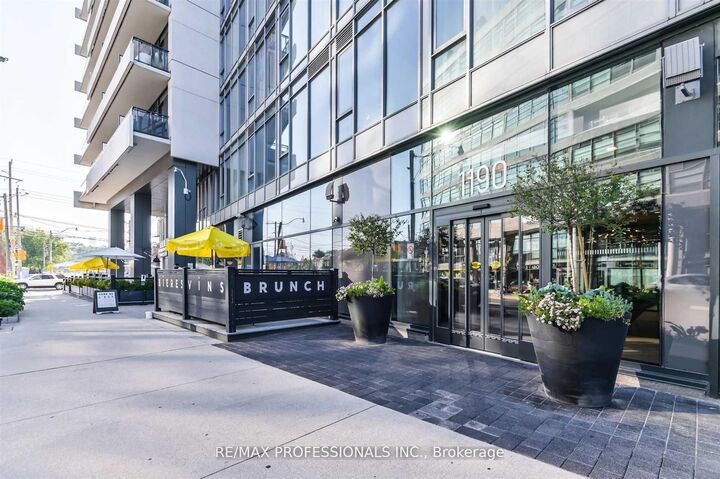 Property Photo:  1190 Dundas Street E 326  ON M4M 1S2 